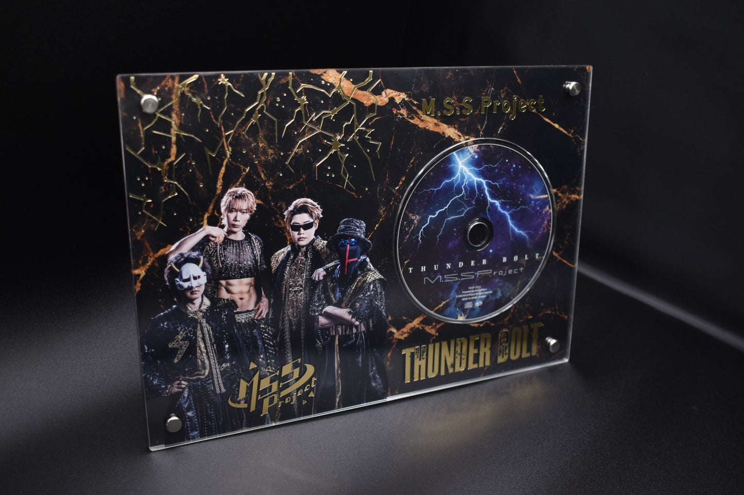 ミニアルバム『THUNDER BOLT』